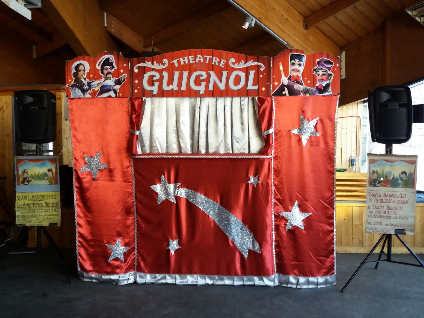 La Compagnie Baratier - Spectacles et festivals de Guignol de lyon - Notre castelet - Cliquez pour zoomer