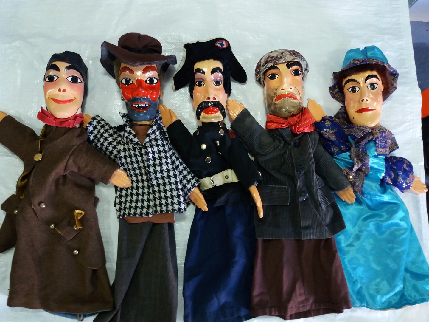 Guignol et autres - Cliquez pour zoomer